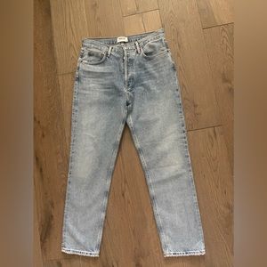 Agolde Fen high waist relaxed jean 28. Color dimension waist 15 in, inseam 27.5